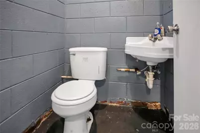 318 Laurel Avenue, Grover, NC 28073 - Photo 15