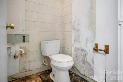 318 Laurel Avenue, Grover, NC 28073 - Photo 13