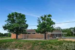 318 Laurel Ave, Grover, NC 28073 - Photo 1