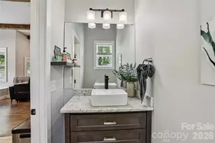 8 Apple Ln, Asheville, NC 28804 - Photo 5