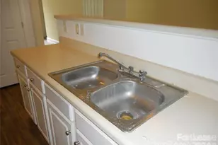 2174 Sardony Ln, Charlotte, NC 28213 - Photo 9