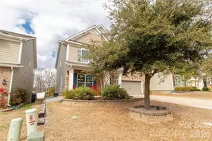 1372 Rainier Dr, Fort Mill, SC 29708 - Photo 3