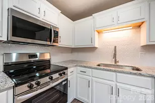 1337 Gallatin Ln, Hudson, NC 28638 - Photo 9