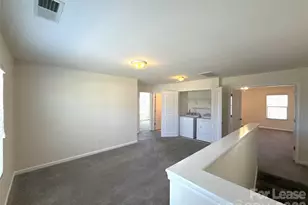 354 Cornielle Ln, Charlotte, NC 28216 - Photo 17