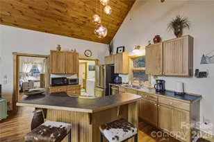 163 Bear Track Ln, Vilas, NC 28692 - Photo 15