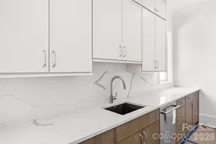 4628 Water Oak Rd, Charlotte, NC 28211 - Photo 5