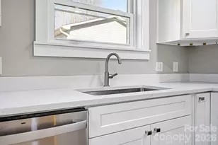 68 Palmer St, Brevard, NC 28712 - Photo 9