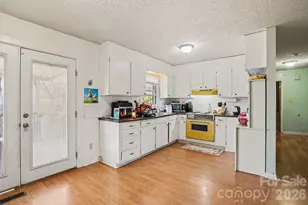 1004 Oakwood Ave, Kannapolis, NC 28081 - Photo 3