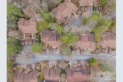 301 N Scarlet Oak Lane, Hendersonville, NC 28791 - Photo 3