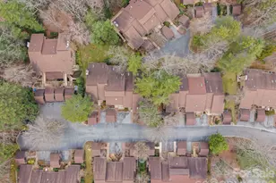 301 N Scarlet Oak Ln, Hendersonville, NC 28791 - Photo 3