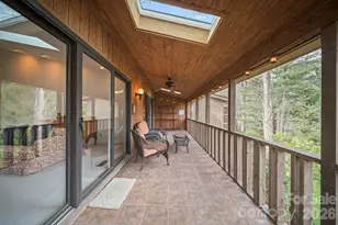 301 N Scarlet Oak Ln, Hendersonville, NC 28791 - Photo 21