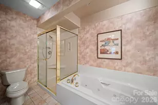 301 N Scarlet Oak Ln, Hendersonville, NC 28791 - Photo 17