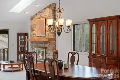 301 N Scarlet Oak Lane, Hendersonville, NC 28791 - Photo 5