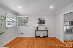 643 Seneca Pl, Charlotte, NC 28210 - Photo 13