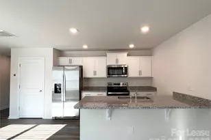 5915 Faron Wy, Charlotte, NC 28262 - Photo 3