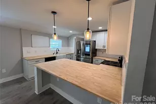 2631 Kenhill Dr, Charlotte, NC 28208 - Photo 7