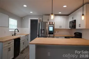 2631 Kenhill Dr, Charlotte, NC 28208 - Photo 5