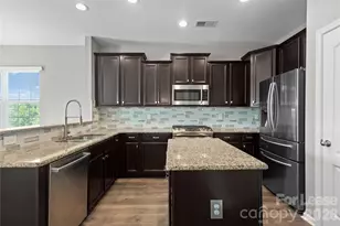 19002 Lake Breeze Dr, Cornelius, NC 28031 - Photo 23