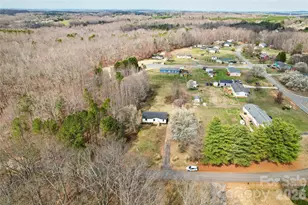 1012 Cherry Tree Ct, Bessemer City, NC 28016 - Photo 35