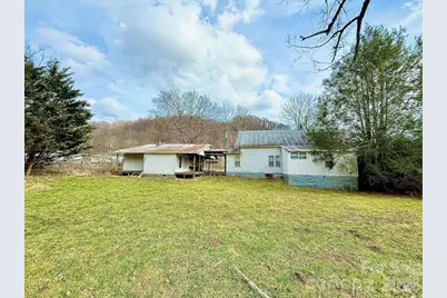 6367 Nc 261 Highway, Bakersville, NC 28705 - Photo 39