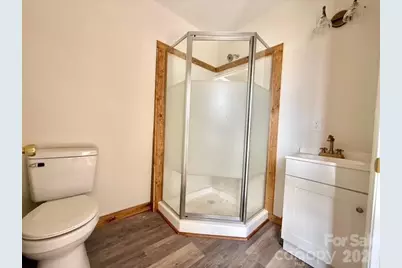 6367 Nc 261 Highway, Bakersville, NC 28705 - Photo 33