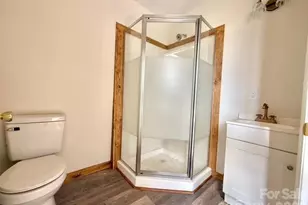 6367 Nc 261 Hwy, Bakersville, NC 28705 - Photo 33