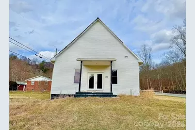 6367 Nc 261 Highway, Bakersville, NC 28705 - Photo 9