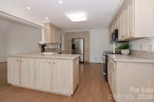 415 N Greenbriar Rd, Statesville, NC 28625 - Photo 9