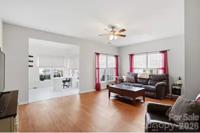 4723 Forestridge Commons Drive, Charlotte, NC 28269 - Photo 15