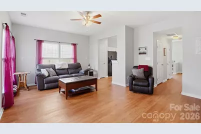 4723 Forestridge Commons Drive, Charlotte, NC 28269 - Photo 13