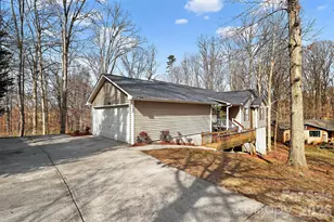 6238 King George Dr, Charlotte, NC 28213 - Photo 3