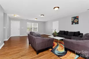 6238 King George Dr, Charlotte, NC 28213 - Photo 9