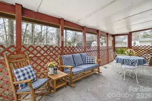 1015 Southwood Dr, Clover, SC 29710 - Photo 7