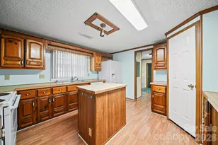 1015 Southwood Dr, Clover, SC 29710 - Photo 9