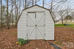 1015 Southwood Dr, Clover, SC 29710 - Photo 23