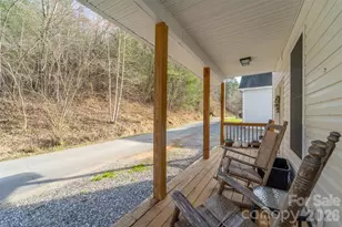 89 Stratford Pl, Sylva, NC 28779 - Photo 3