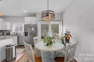 89 Stratford Pl, Sylva, NC 28779 - Photo 7