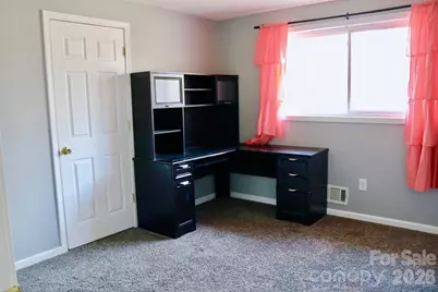 2280 19th Avenue NE, Hickory, NC 28601 - Photo 7