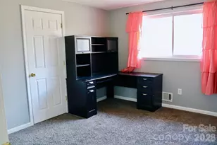 2280 19th Ave NE, Hickory, NC 28601 - Photo 7