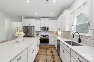 331 Ox Bow Cir, Mount Holly, NC 28120 - Photo 3