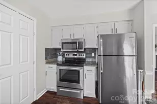 6104 Sunbridge Ct, Charlotte, NC 28269 - Photo 9