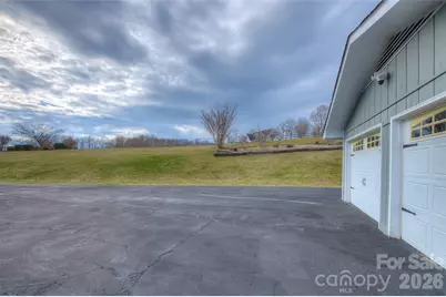 220 Grand View Lane, Burnsville, NC 28714 - Photo 33