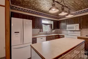 220 Grand View Ln, Burnsville, NC 28714 - Photo 13