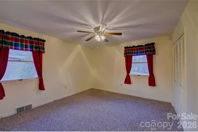 220 Grand View Lane, Burnsville, NC 28714 - Photo 17