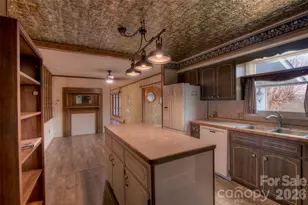 220 Grand View Ln, Burnsville, NC 28714 - Photo 15