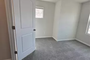 12121 Gambrell Dr, Charlotte, NC 28278 - Photo 3