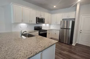 5240 Kinsbridge Dr, Charlotte, NC 28227 - Photo 11