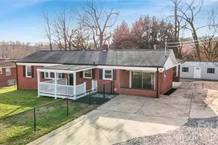 606 Park Ave, Morganton, NC 28655 - Photo 1