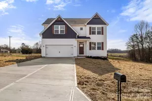 105 Indian Wls Ct, Harmony, NC 28634 - Photo 1