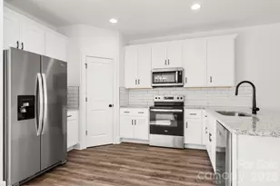 105 Indian Wls Ct, Harmony, NC 28634 - Photo 7